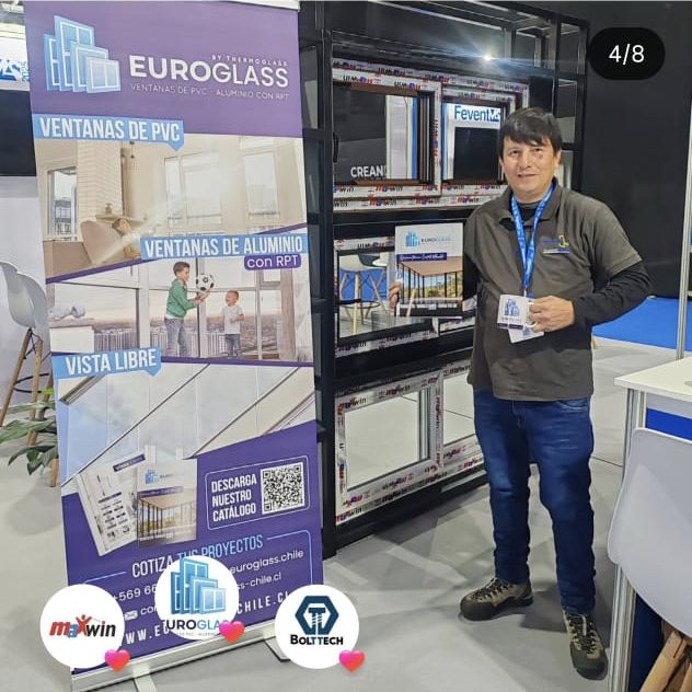 Stand en Fevent 2025 con perfiles Maxwin